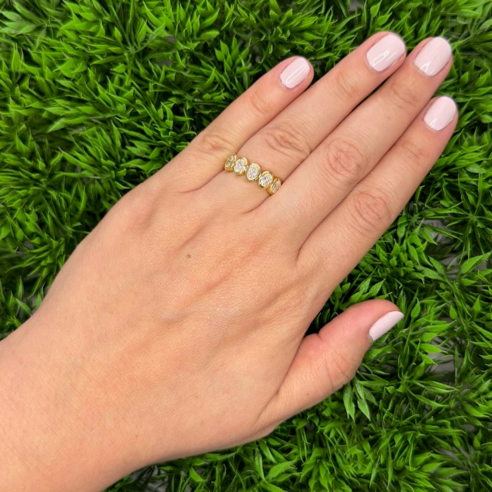 Diamond Wedding Bands  -  Women'