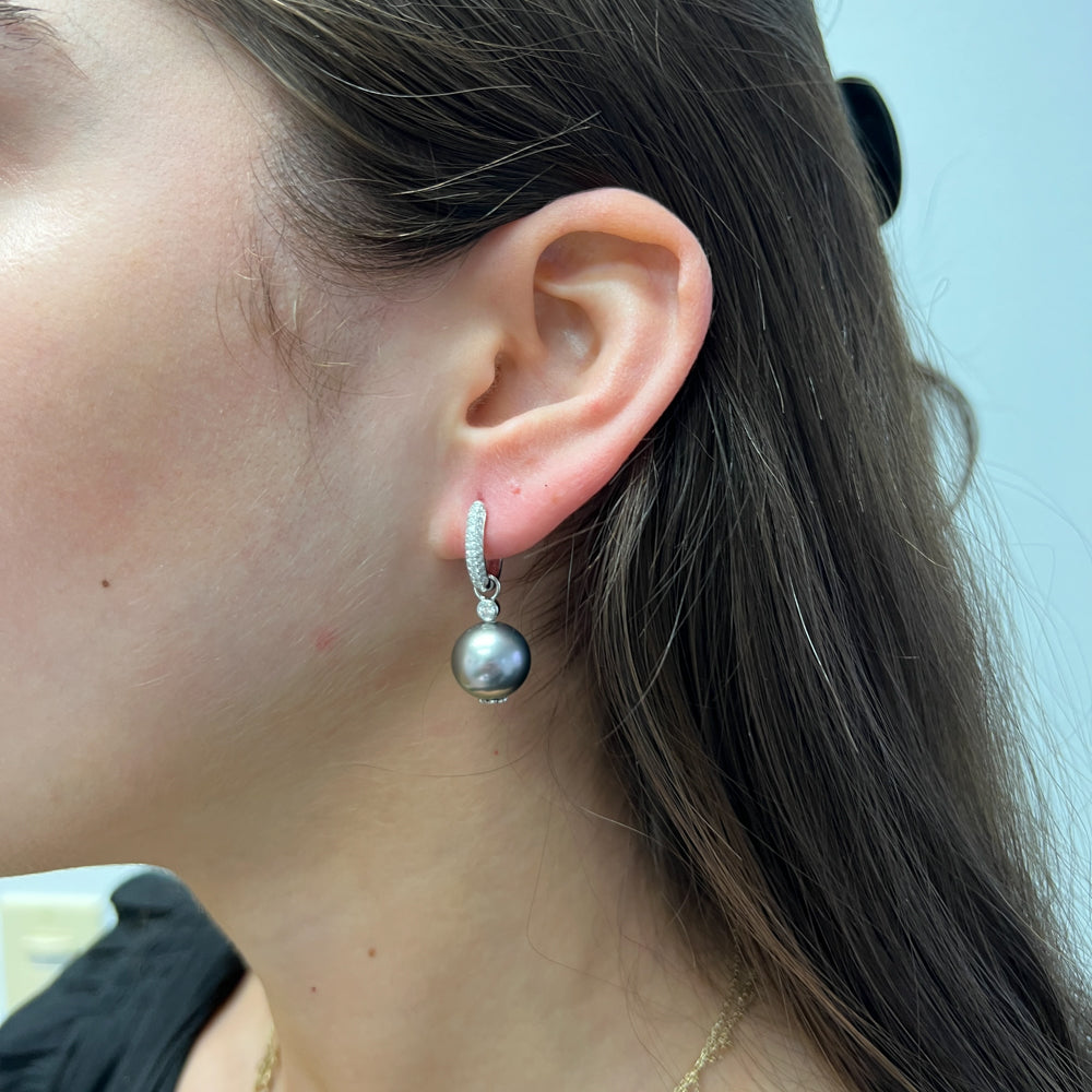 Pearl Earring