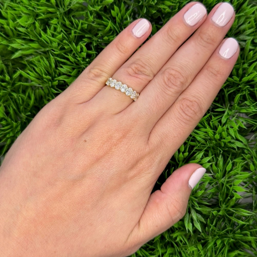 Diamond Wedding Bands  -  Women'