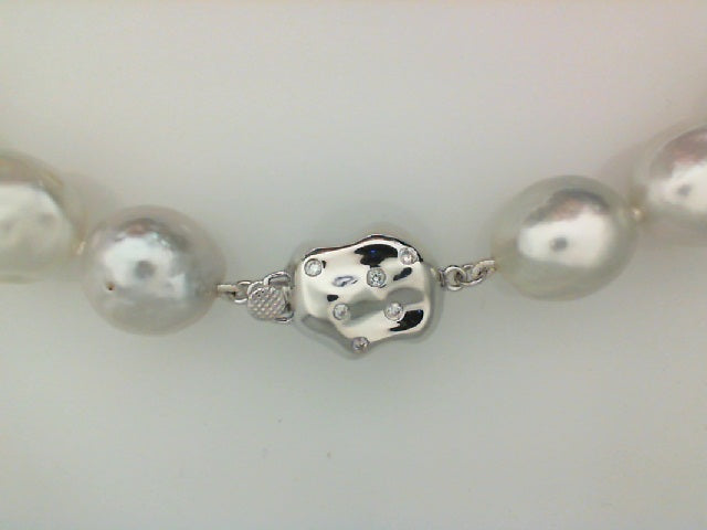 Pearl Strand/Necklace