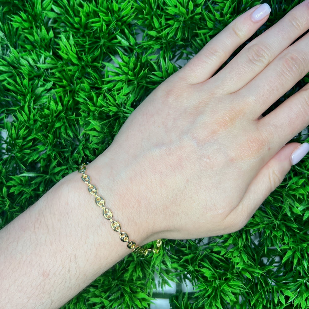 DFJ 14 Karat Yellow Gold Mariner Bracelet