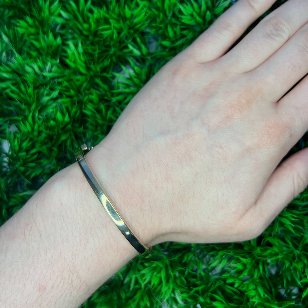 DFJ 14 Karat Yellow Gold 4mm Bangle Bracelet