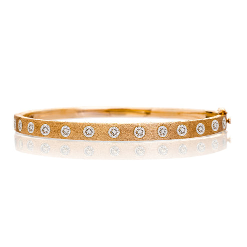 Sethi Couture 18 Karat Yellow Gold Dunes Diamond Wide Bangle Bracelet 1.26TWT