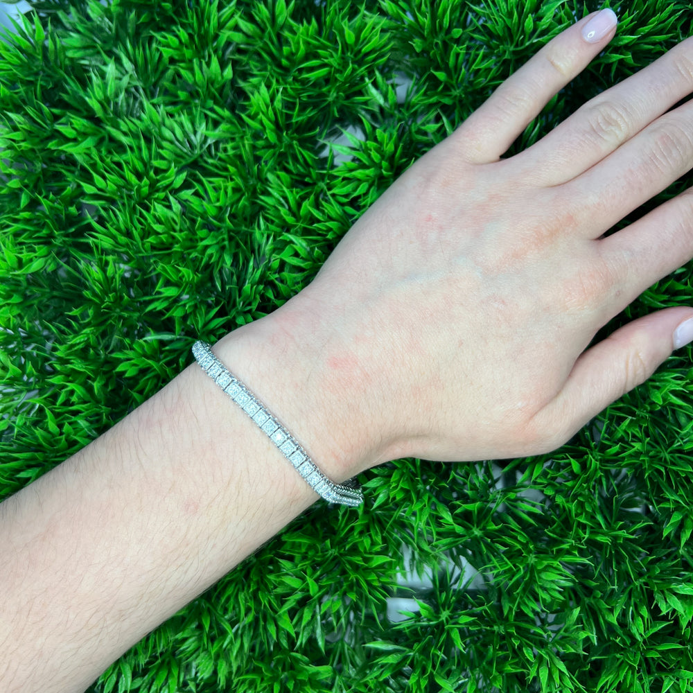 DFJ 14 Karat White Gold Diamond Vintage Inspired Square Milgrain Bracelet 2.06TWT
