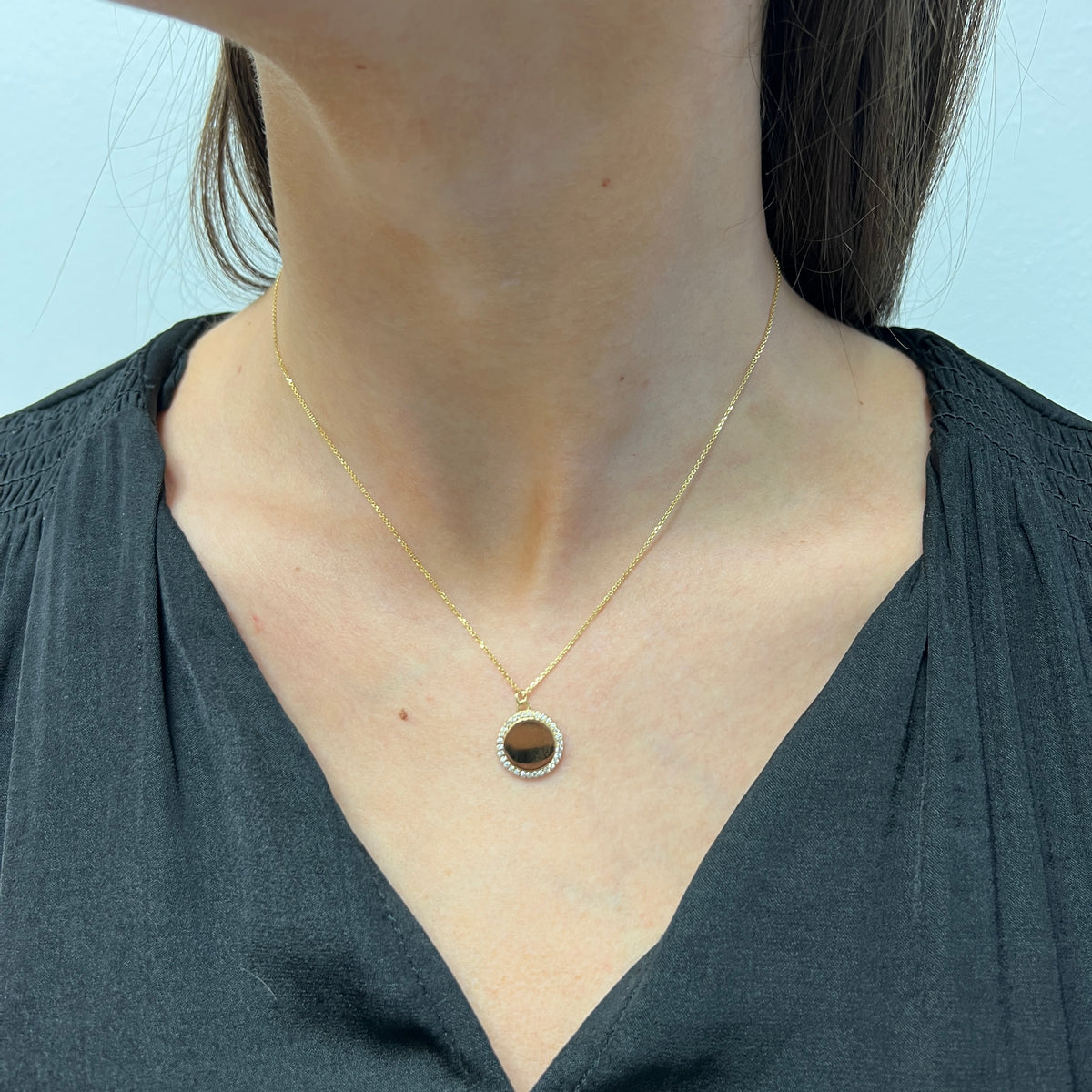 DFJ 14 Karat Yellow Gold Diamond Border Disc Necklace