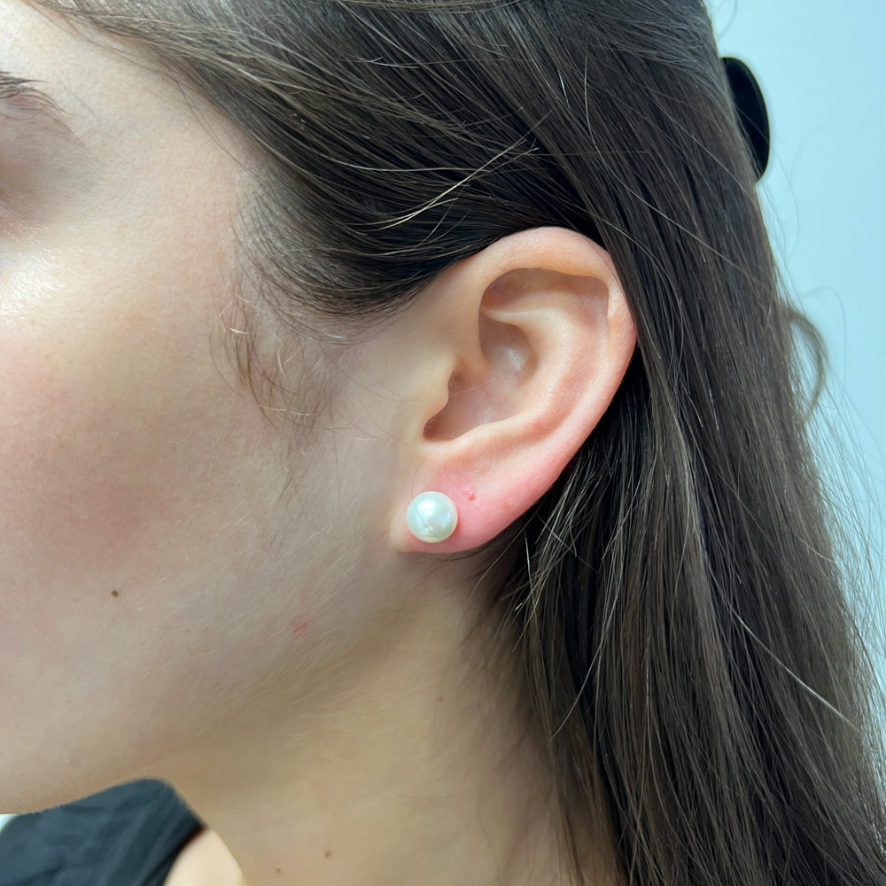 Pearl Earring