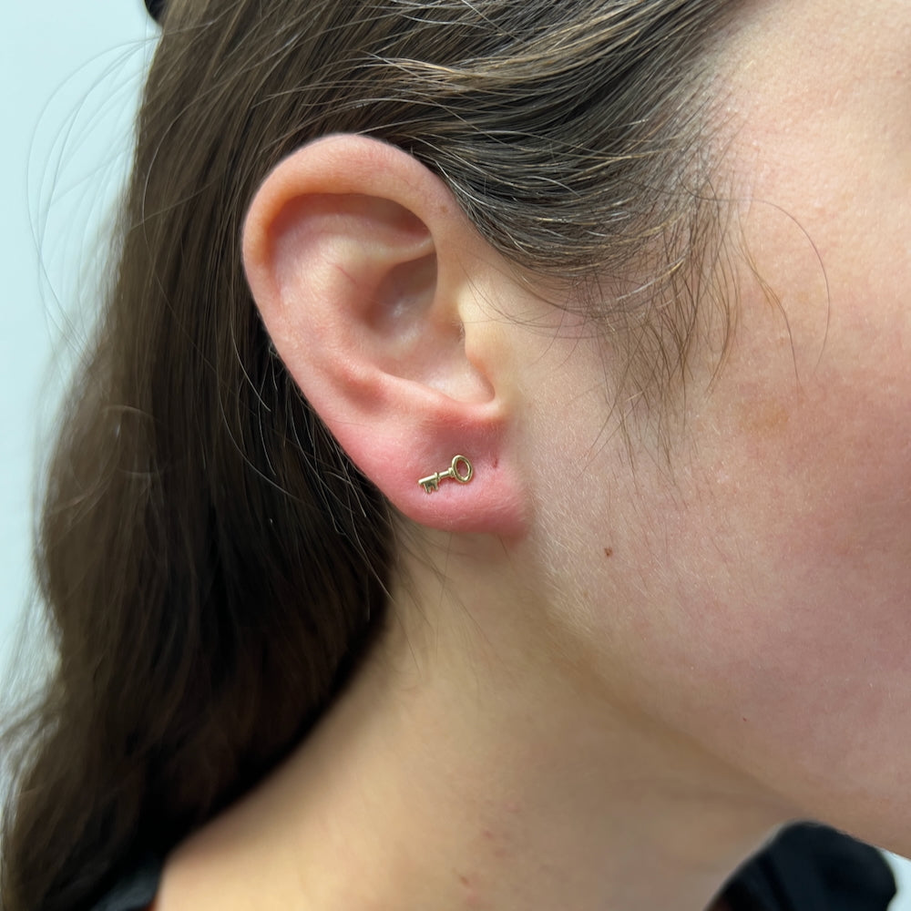DFJ 14 Karat Yellow Gold Key Stud Earrings