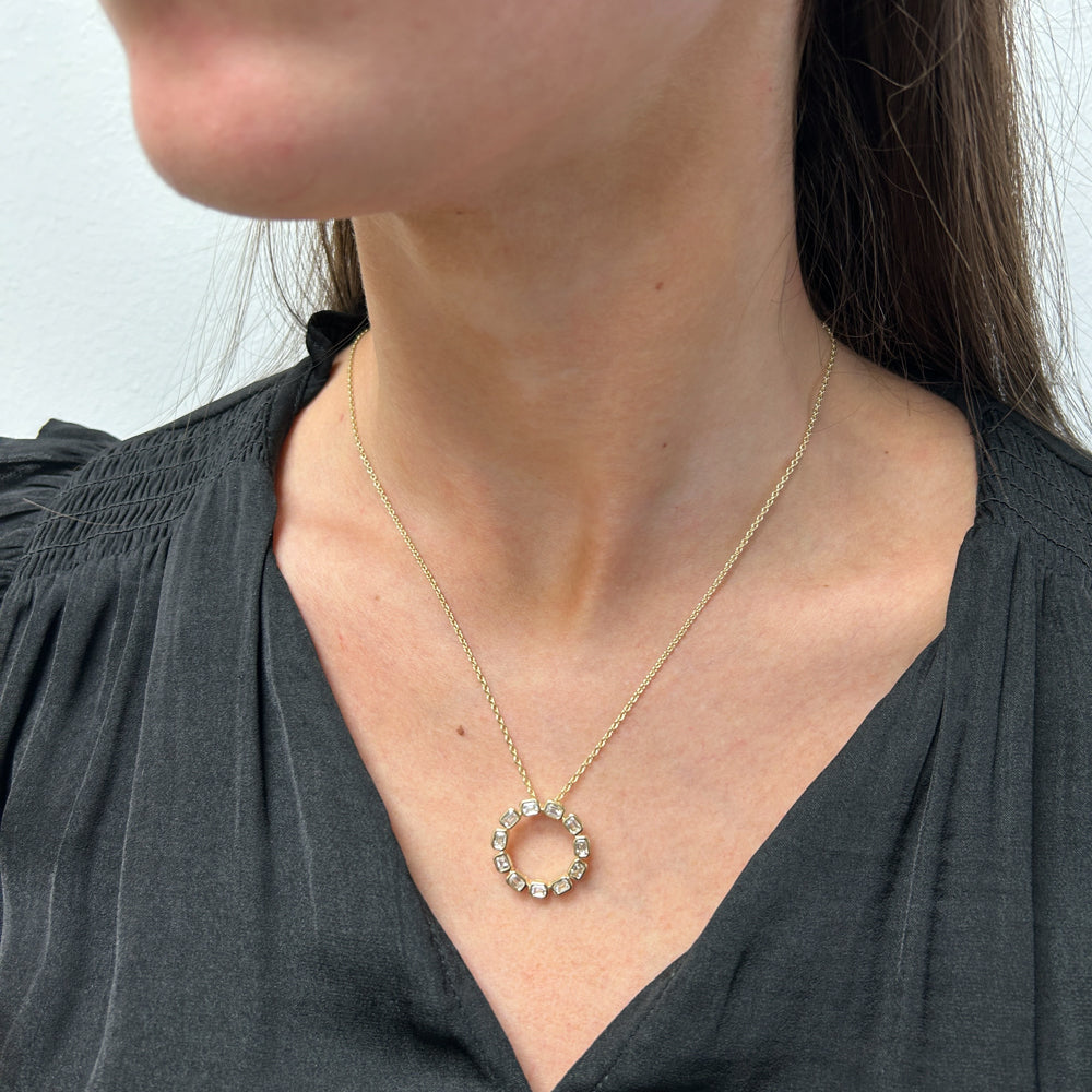 DFJ 14 Karat Yellow Gold Bezel Set Emerald Cut Circle Necklace