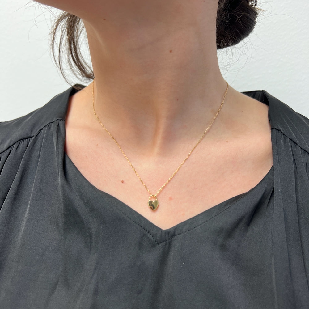 DFJ 14 Karat Yellow Gold Heart Necklace