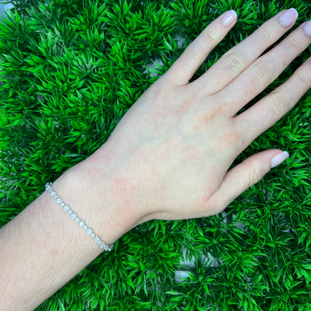 DFJ 14 Karat White Gold Diamond Milgrain Bezel Bracelet 2.08TWT