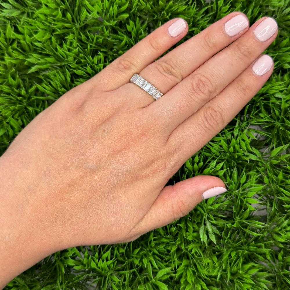 Diamond Wedding Bands  -  Women'