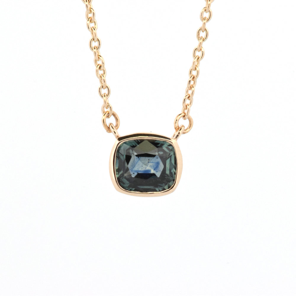 DFJ 14 Karat Yellow Gold Teal Sapphire Bezel Necklace