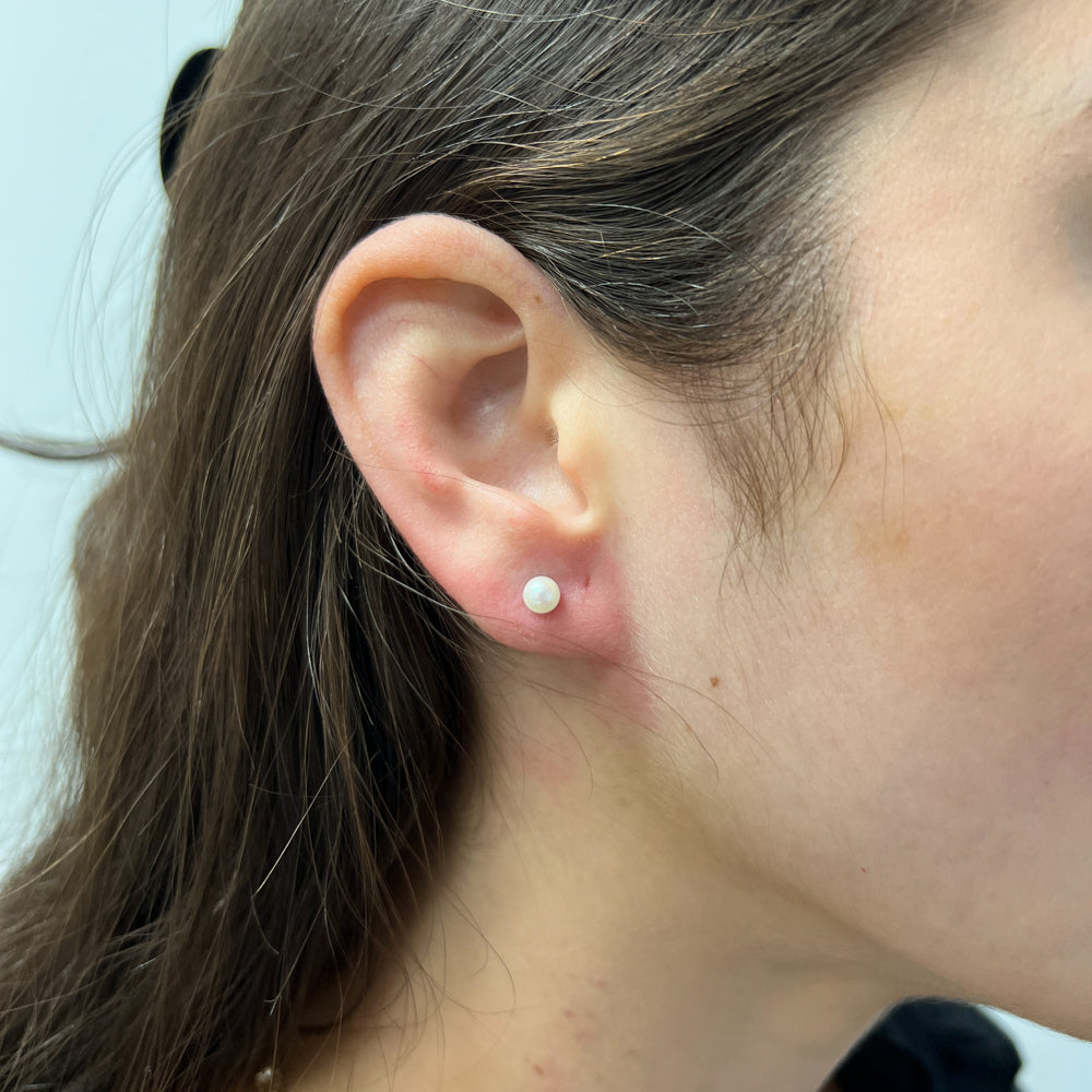 Pearl Earring