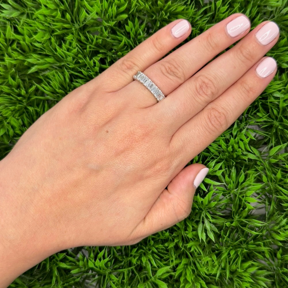 Diamond Wedding Bands  -  Women'