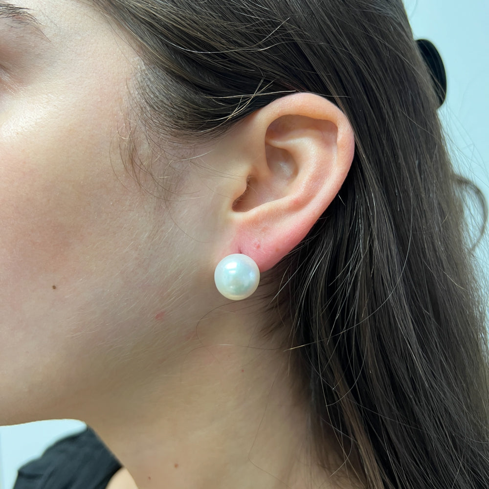 Pearl Earring