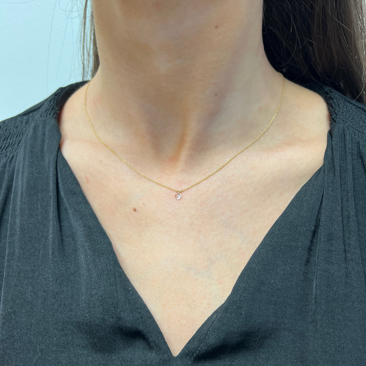 Sethi Couture 18 Karat Yellow Gold Cien Solitaire Necklace