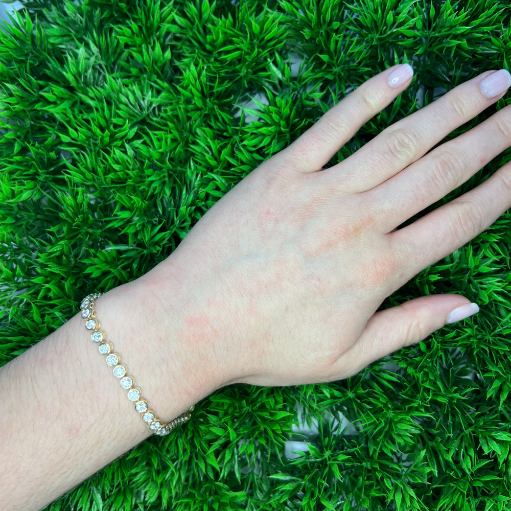 DFJ 14 Karat Yellow Gold Diamond Bezel Bracelet 4.01TWT