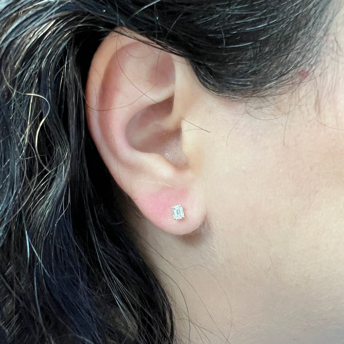 DFJ 0.40 TW Pear Shaped Diamond Stud Earrings