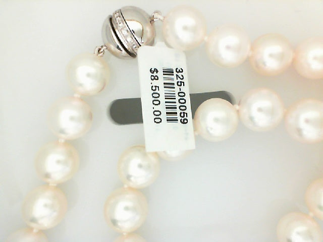 DFJ 18 Karat White Gold 9.5x10.7mm Akoya Pearl Strand