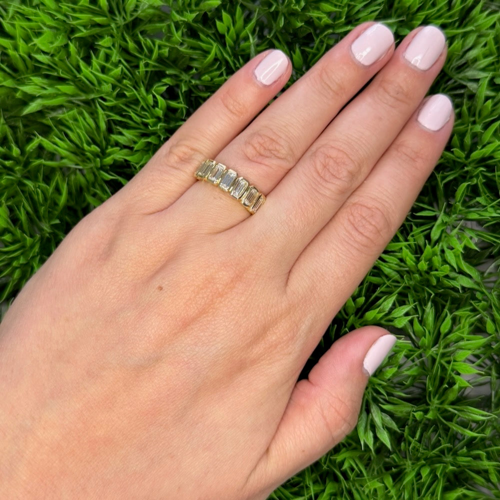 Diamond Wedding Bands  -  Women'