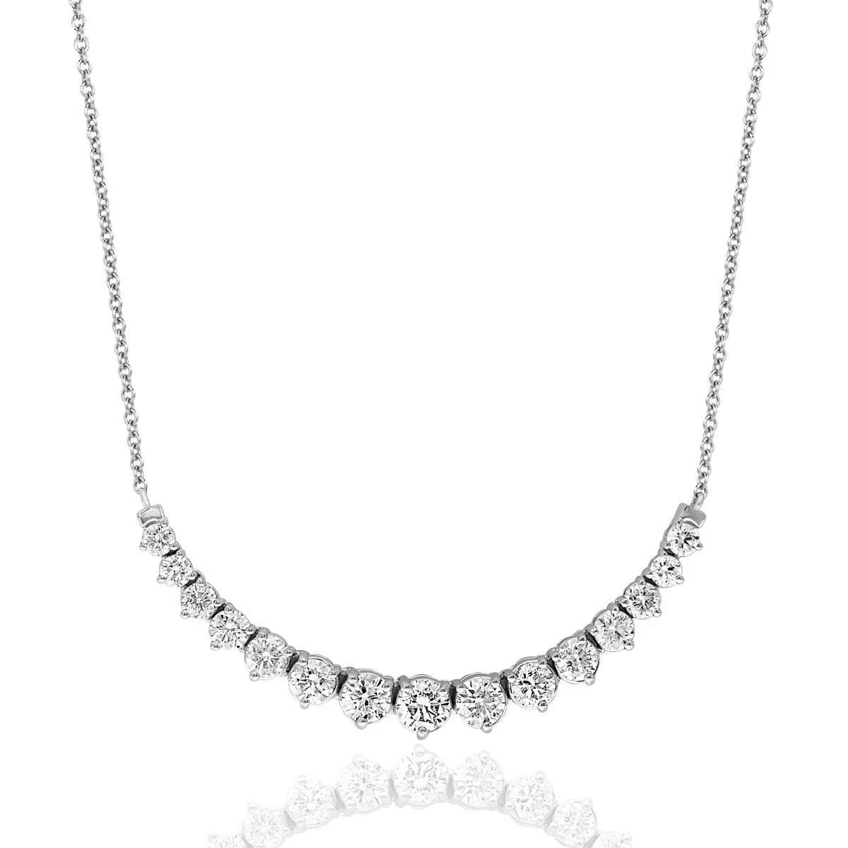 18 Karat White Gold Round Brilliant Diamond Earrings - 3.03TWT