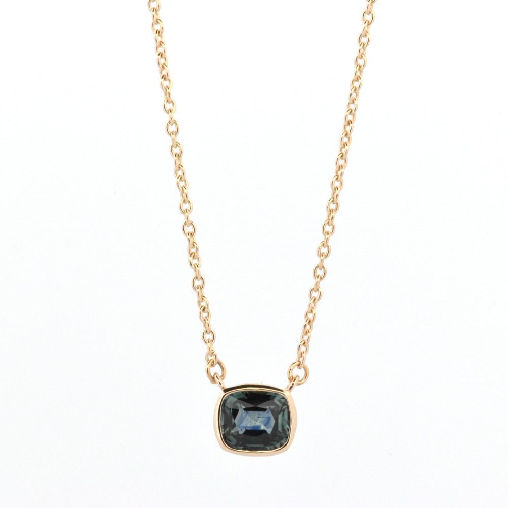 DFJ 14 Karat Yellow Gold Teal Sapphire Bezel Necklace