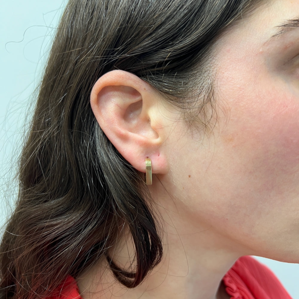 DFJ 14 Karat Yellow Gold Small Hoop Earrings