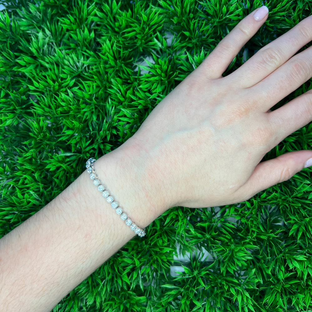 DFJ 14 Karat White Gold Diamond &amp; Milgrain Bracelet 4.18TWT