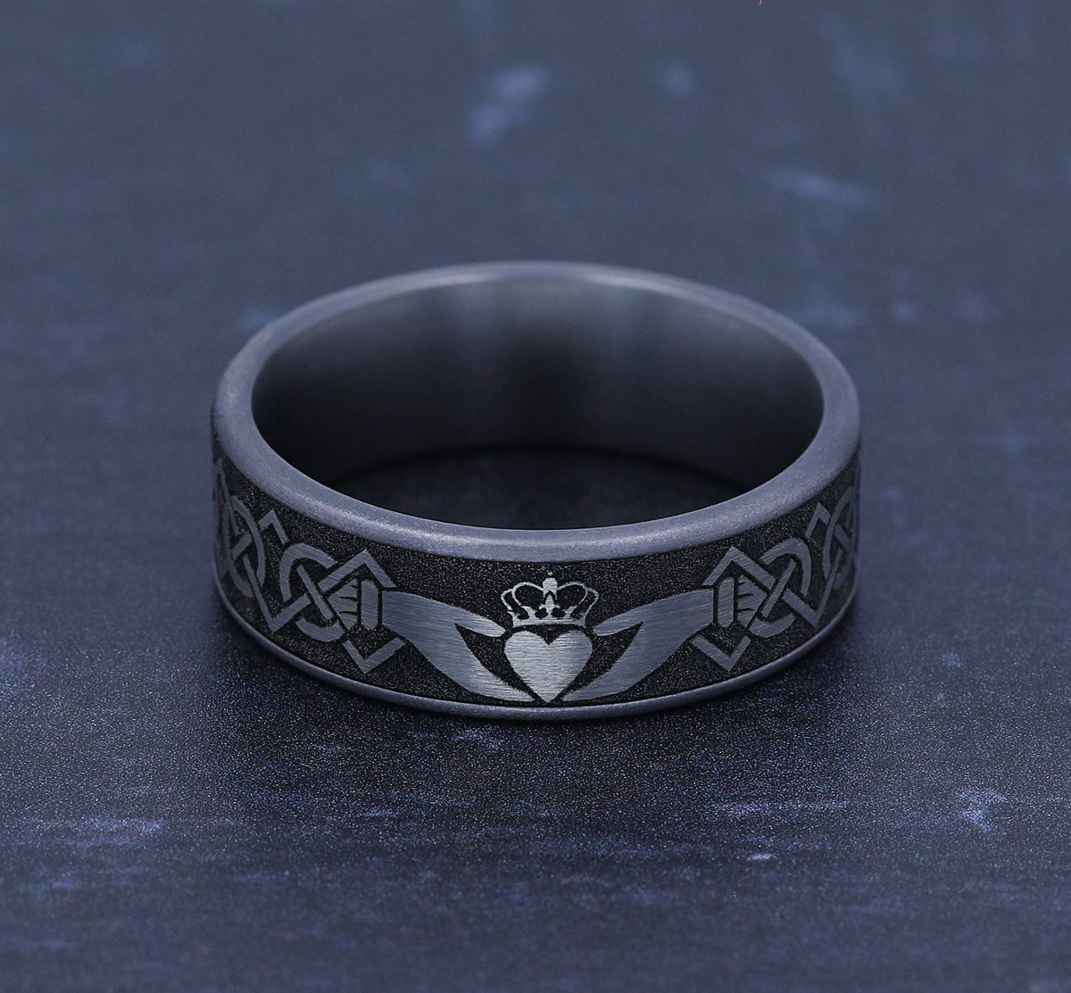the-claddagh